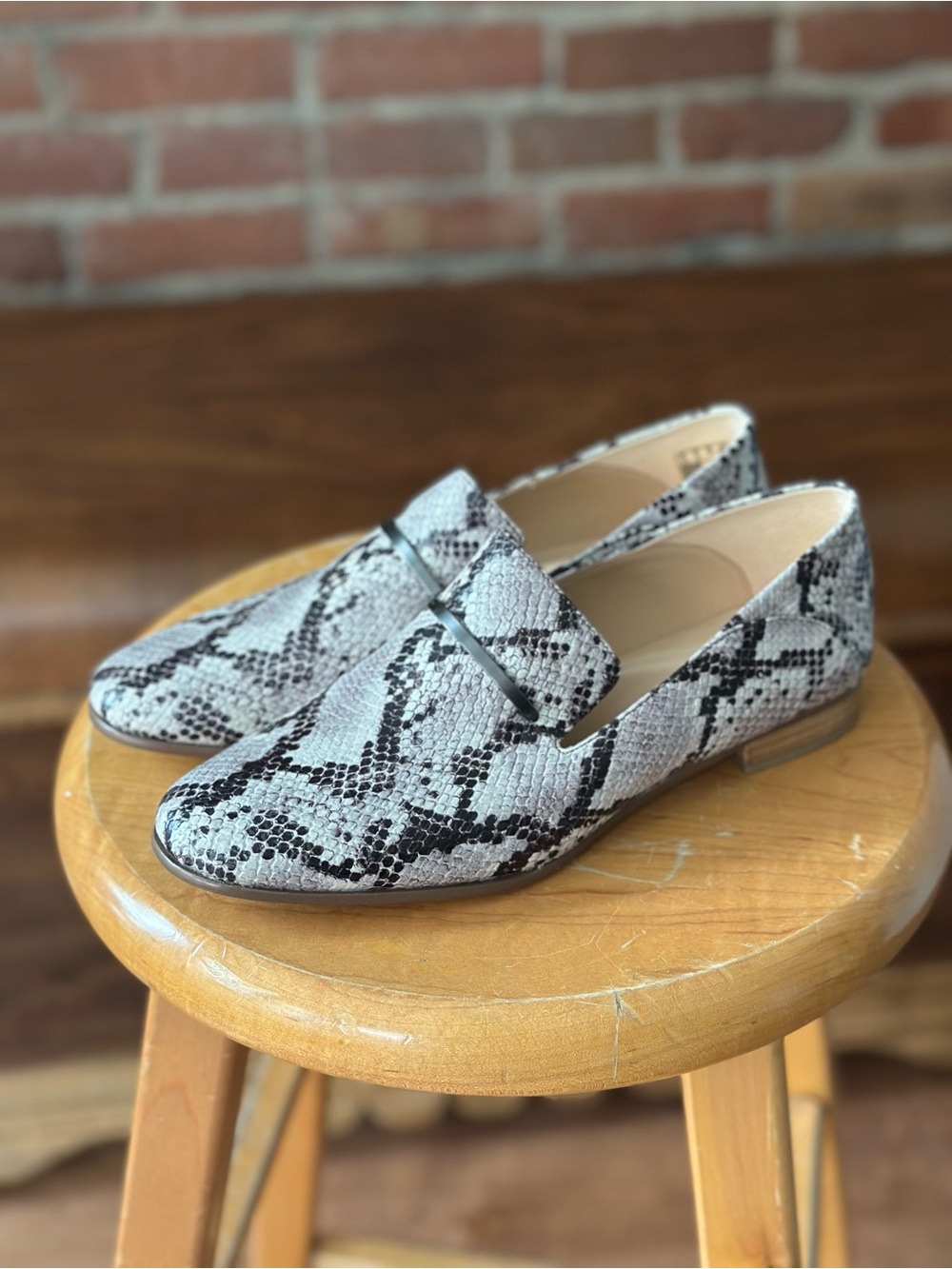 Clarks Grey Black Snake Print Leather Loafers Slip-On Flats